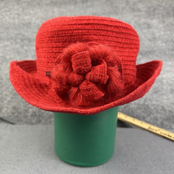 betmar Accessories - VTG Betmar New York Red Chenille Cloche Hat with Flower B024H Made in Taiwan